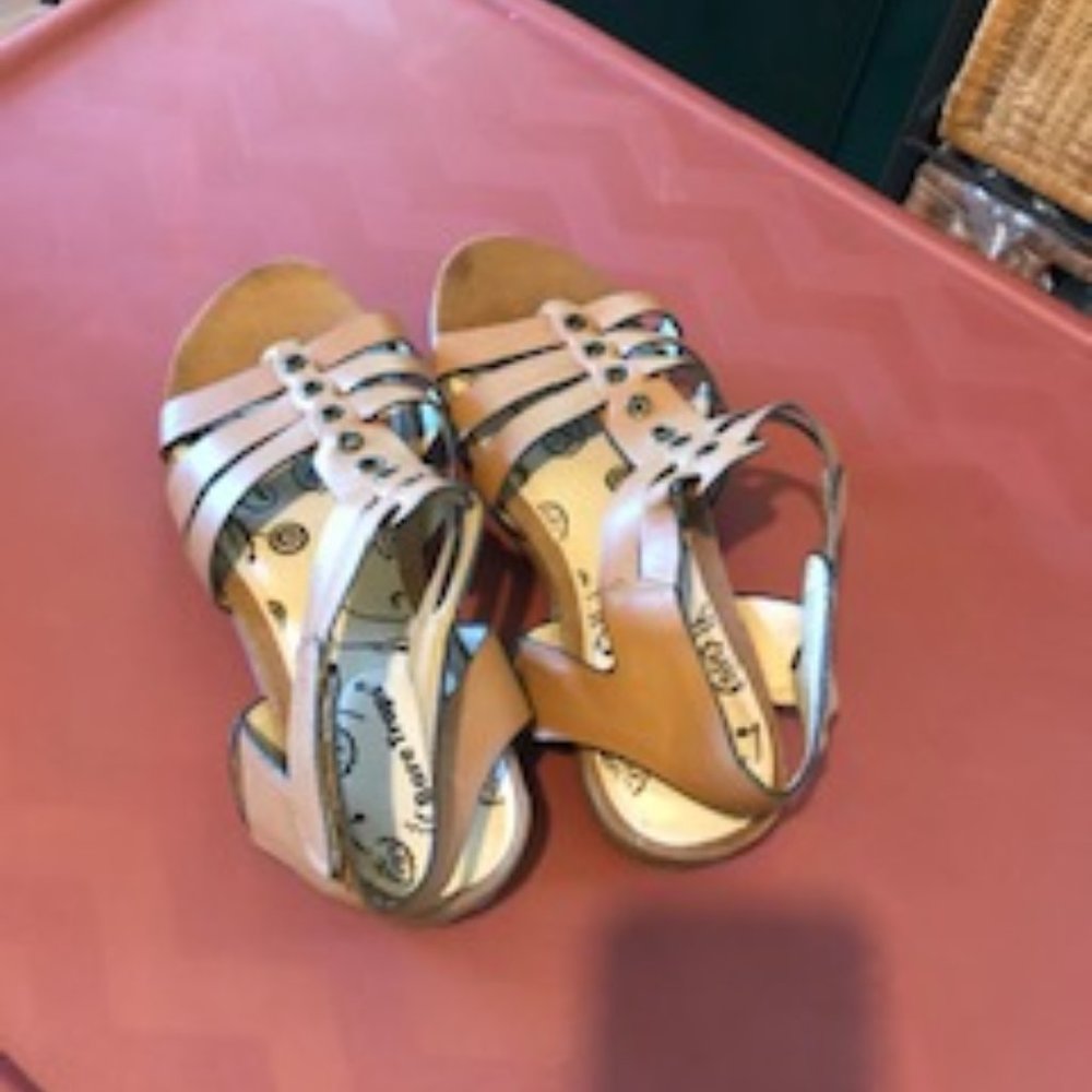 Bare Traps Sandels - image 1